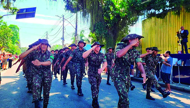 Desfile Cívico - Militar